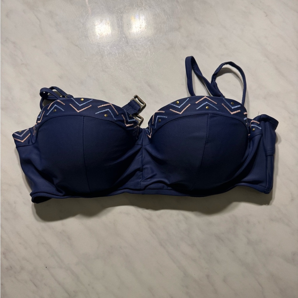 Knox rose blue embroidered swim top